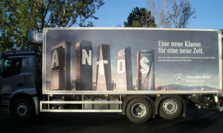 LKW Werbebanner Mercedes Benz