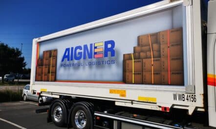 LKW Werbung für Aigner