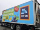 LKW Werbung für Hofer
