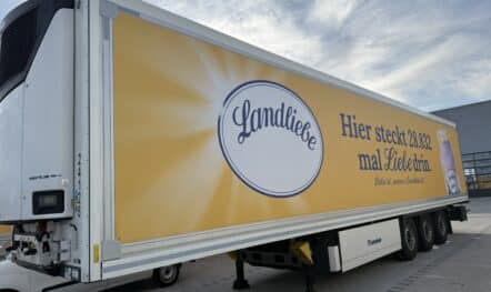 LKW Werbung für Theo Müller AG